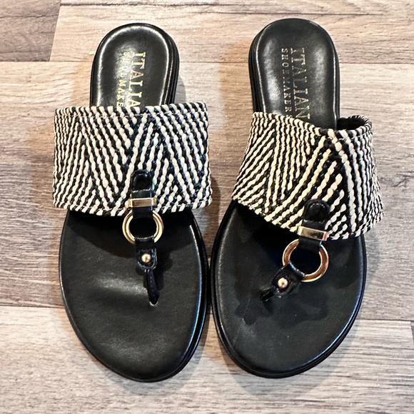 Italian Shoemakers Black and White Women's Sandals - Picture 3 of 5